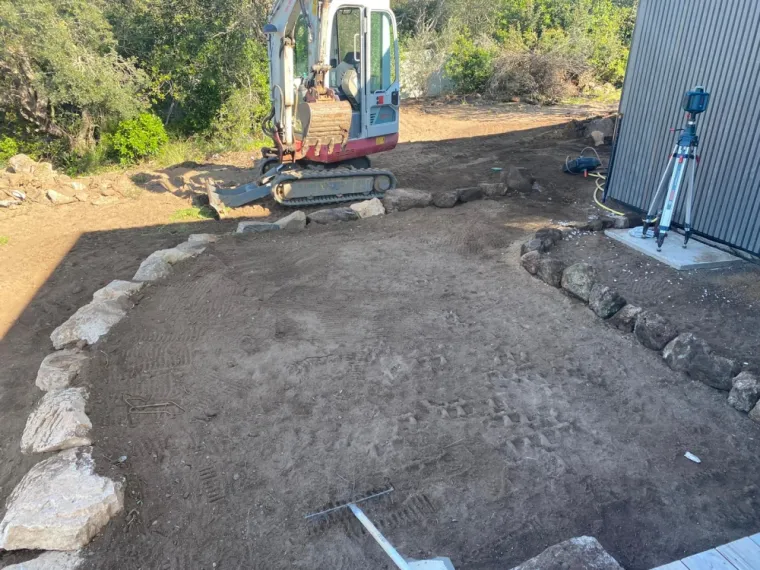 Aménagement extérieur pour installation d'un jacuzzi gonflable, Figari, Porto-Vecchio, Corse