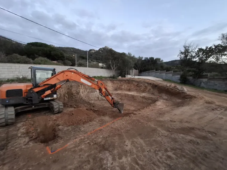 Implantation et terrassement d'un bâtiment à Pianottoli-Caldarello