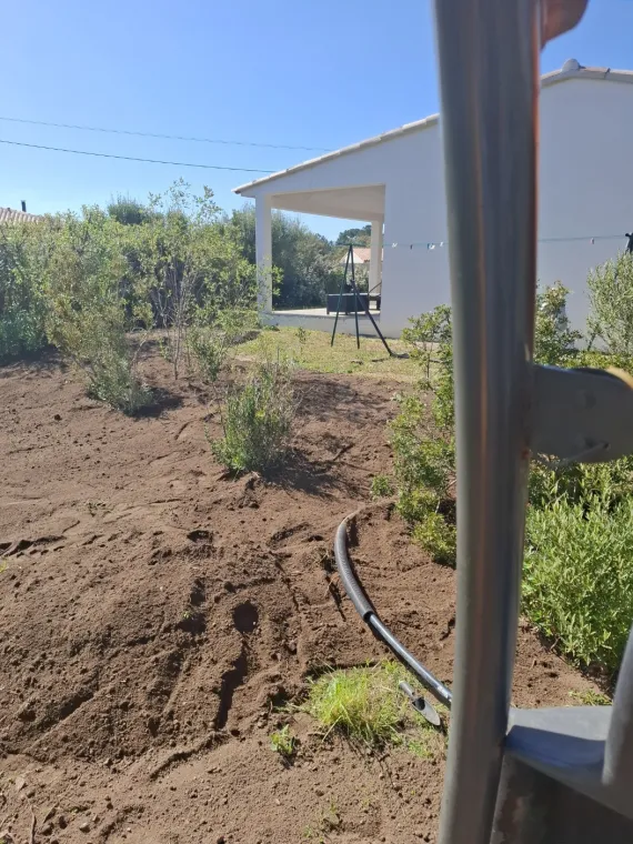 Terre végétale disponible pour toutes vos envies de jardinage à Porto-Vecchio, Porto-Vecchio, Corse TPM