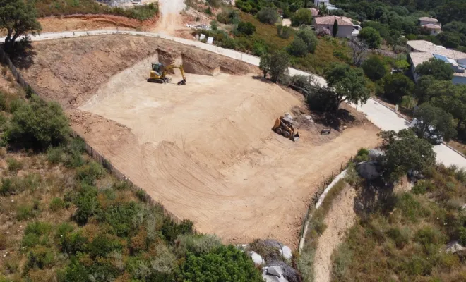 Terrassement en pleine masse à Pinarello pour la construction d'une habitation, Porto-Vecchio, Corse TPM