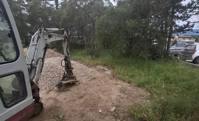 Abattage et dessouchage d'arbres pour création d'accès à Porto-Vecchio, Porto-Vecchio, Corse TPM