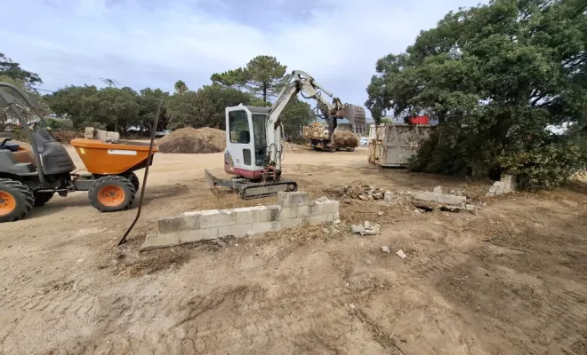Aménagements extérieur : démolition, abattage et évacuations de gravats et déchets verts à Porto-Vecchio