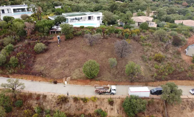 Démaquisage d'un terrain pour future construction d'habitation individuelle, Porto-Vecchio, Corse TPM