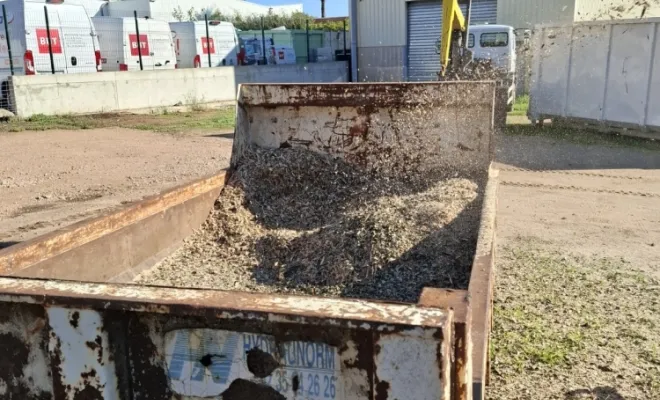 Nouvelle acquisition, meilleur rendement, le nouveau broyeur de branches de votre entreprise de démaquisage à Porto-Vecchio, Porto-Vecchio, Corse TPM