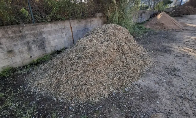 Nouvelle acquisition, meilleur rendement, le nouveau broyeur de branches de votre entreprise de démaquisage à Porto-Vecchio, Porto-Vecchio, Corse TPM