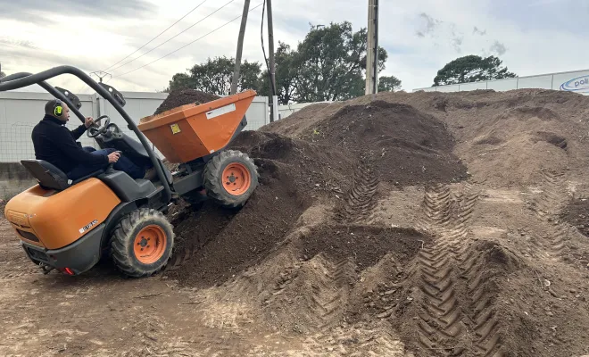 De la terre végétale disponible à Porto-Vecchio, Porto-Vecchio, Corse TPM