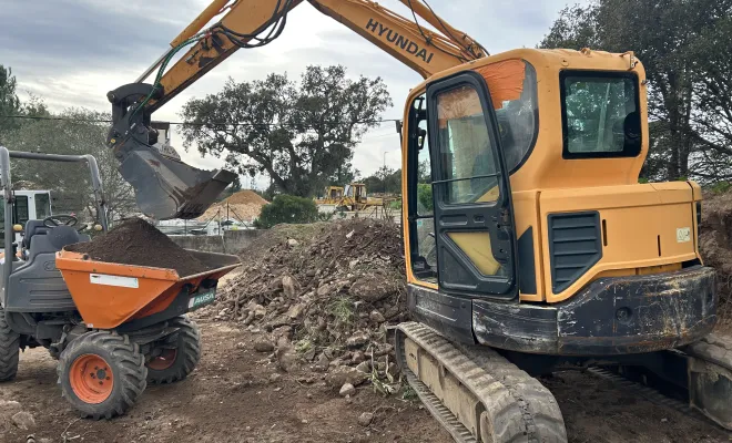 De la terre végétale disponible à Porto-Vecchio, Porto-Vecchio, Corse TPM