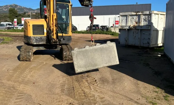 Bloc-béton type Légo disponible chez Corse TPM à Porto Vecchio, Porto-Vecchio, Corse TPM