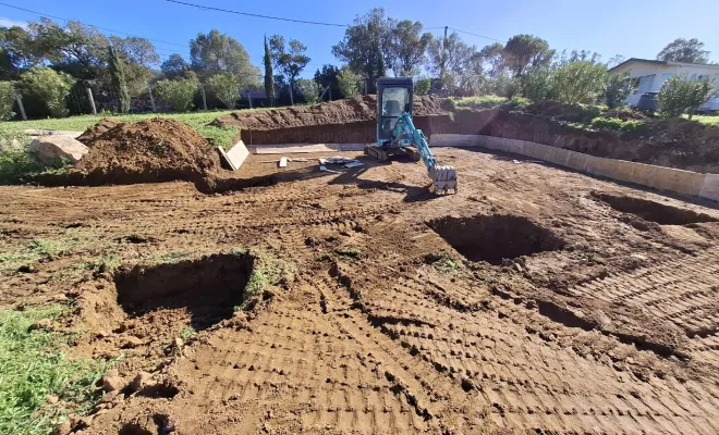 Reprise d'un terrassement d'une plateforme à Figari, Porto-Vecchio, Corse TPM